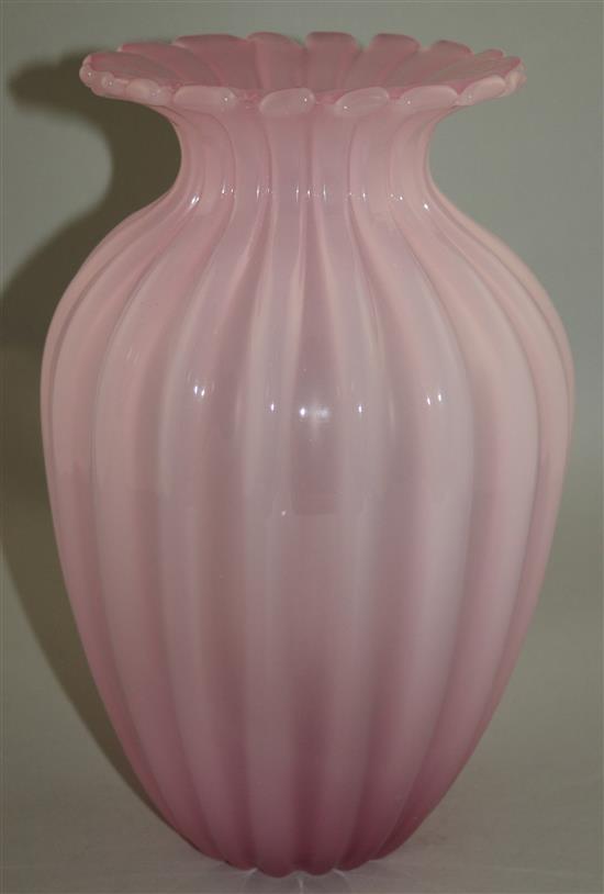 An Archimede Seguso pink and white alabastro Murano vase, 27.5cm